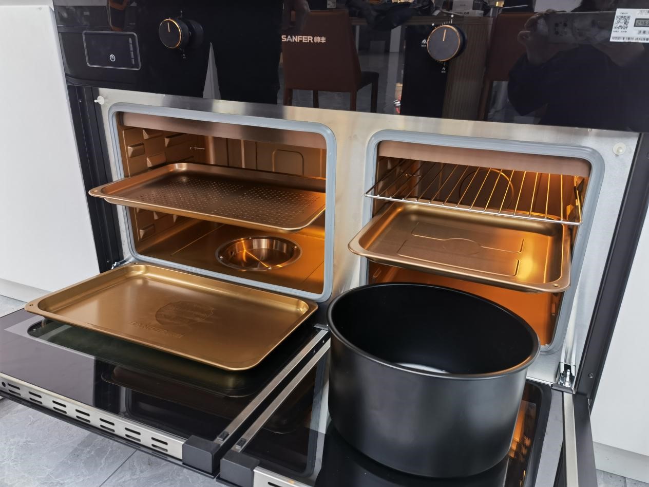 做飯是個技術(shù)活？帥豐X1雙子星Max蒸烤同步集成灶讓我從小白變大廚