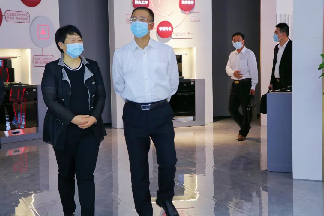 浙江高院等領導走進帥豐集成灶，助力企業(yè)蓬勃發(fā)展
