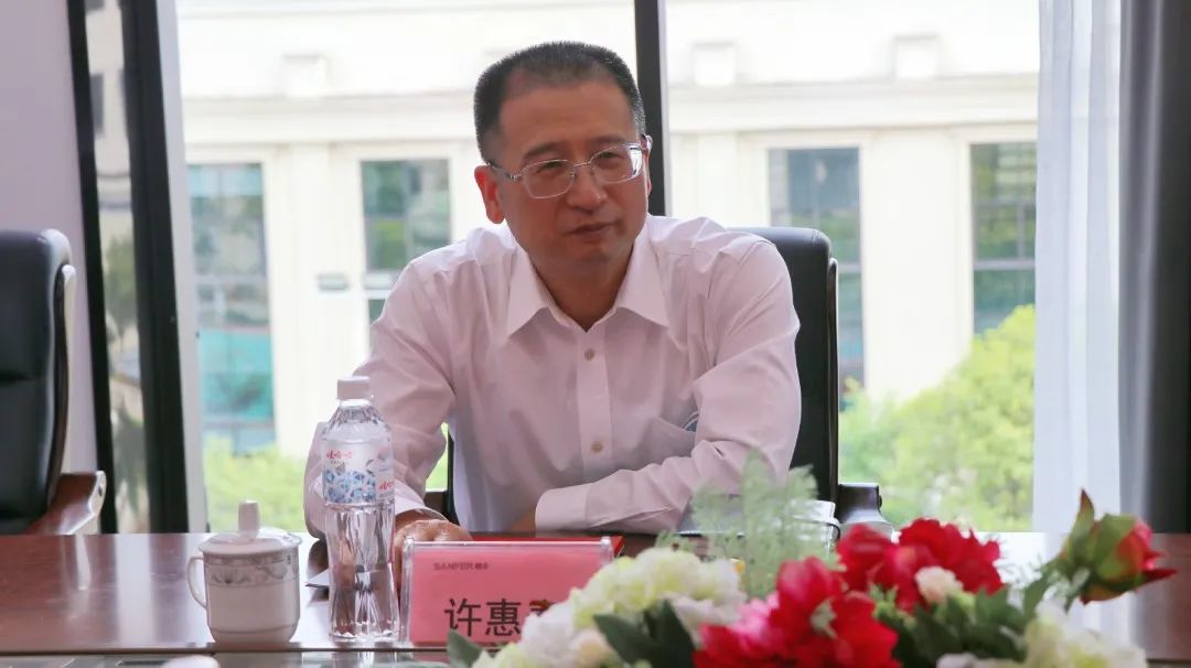 浙江高院等領(lǐng)導(dǎo)走進(jìn)帥豐集成灶，助力企業(yè)蓬勃發(fā)展