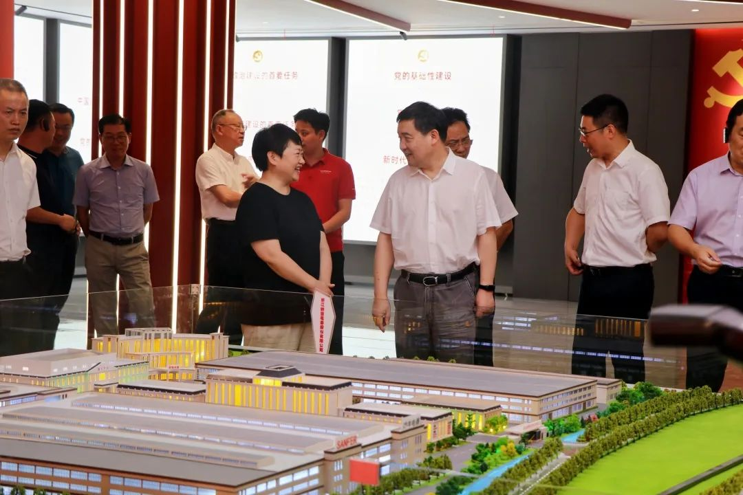 浙江省人大常委會(huì)黨組一行蒞臨集成灶品牌帥豐電器參觀調(diào)研！