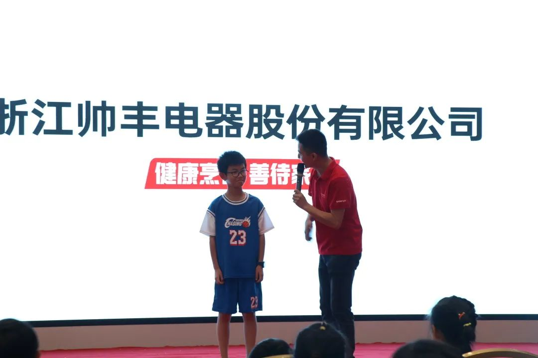 帥豐集成灶組織小美食家DIY趣游記活動(dòng)，在勞動(dòng)中尋找快樂(lè)