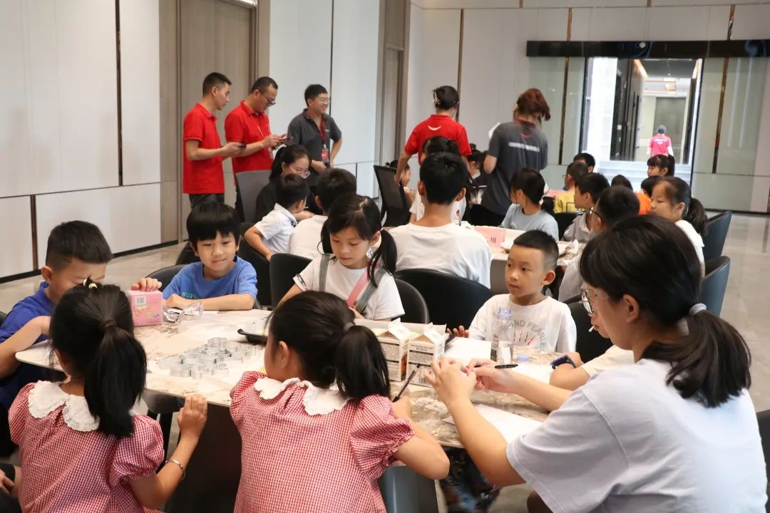 帥豐集成灶組織小美食家DIY趣游記活動(dòng)，在勞動(dòng)中尋找快樂(lè)