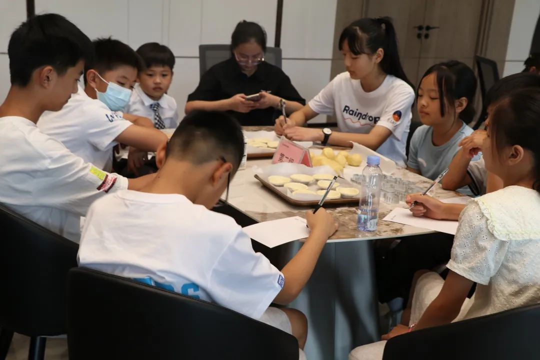 帥豐集成灶組織小美食家DIY趣游記活動(dòng)，在勞動(dòng)中尋找快樂(lè)