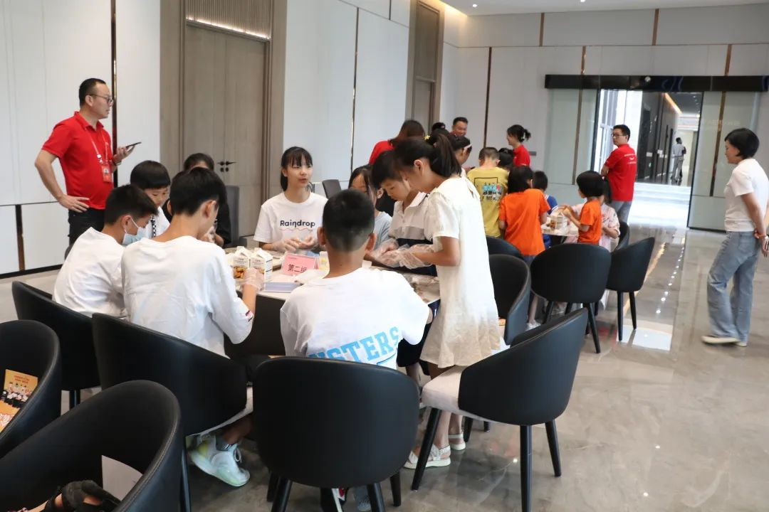 帥豐集成灶組織小美食家DIY趣游記活動(dòng)，在勞動(dòng)中尋找快樂(lè)