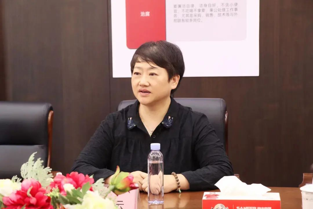 浙江省燃?xì)饩邊f(xié)會(huì)秘書長一行到訪集成灶品牌帥豐電器參觀調(diào)研