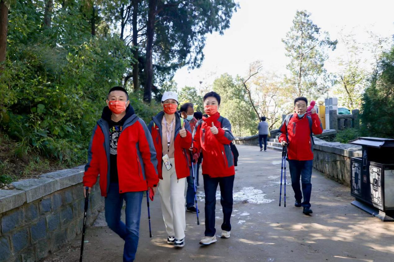 登頂泰山，勇攀巔峰，和集成灶品牌帥豐共赴王者之路！