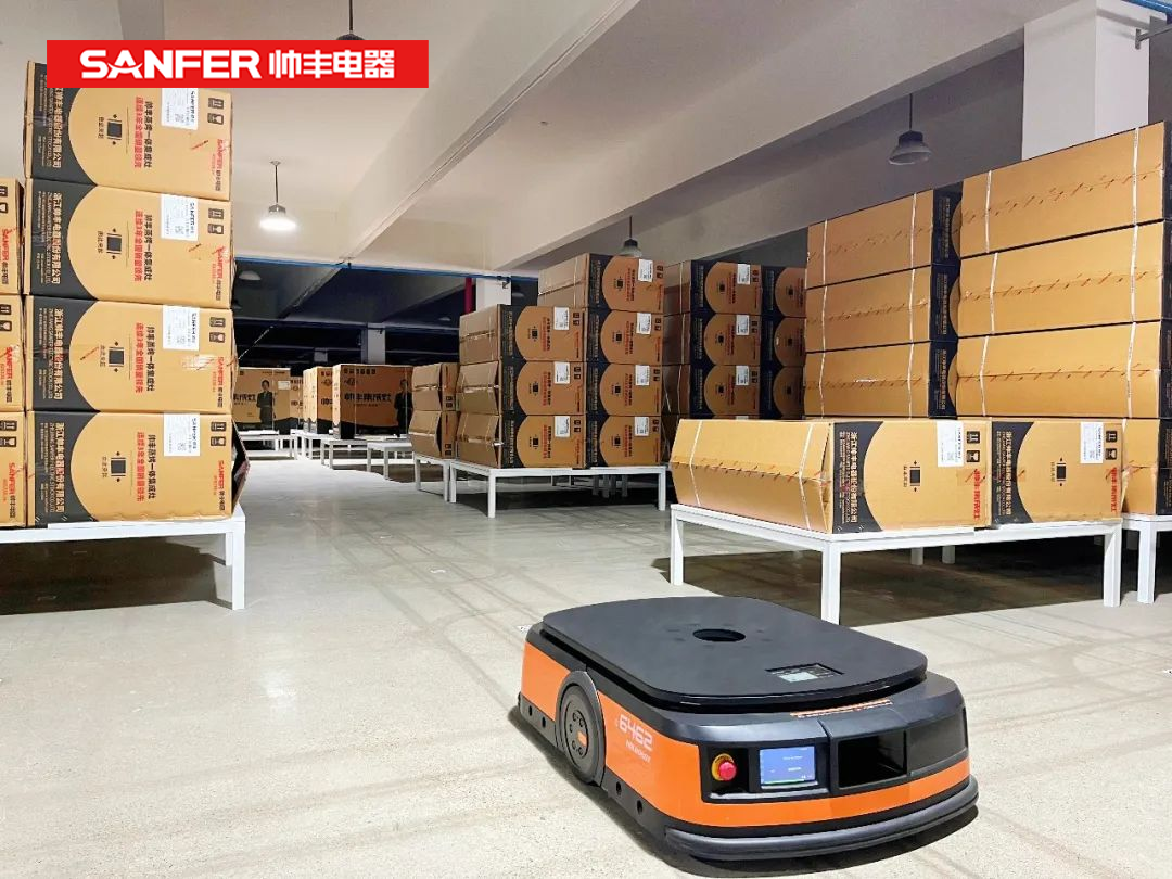 萬臺的倉儲空間來得及發(fā)貨嗎？別急！帥豐有AGV智能搬運車