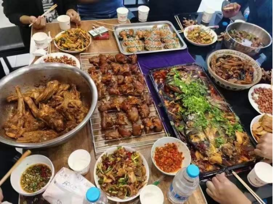 集成灶好不好用？10年的老廚房改造翻新，選集成灶廚房大變樣