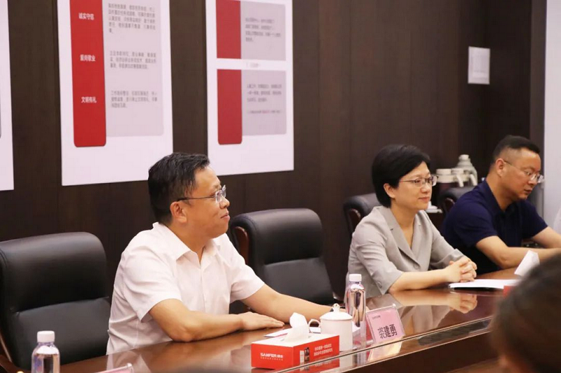 市領(lǐng)導蒞臨帥豐電器調(diào)研女企業(yè)家聯(lián)誼會，跑出“巾幗加速度”   