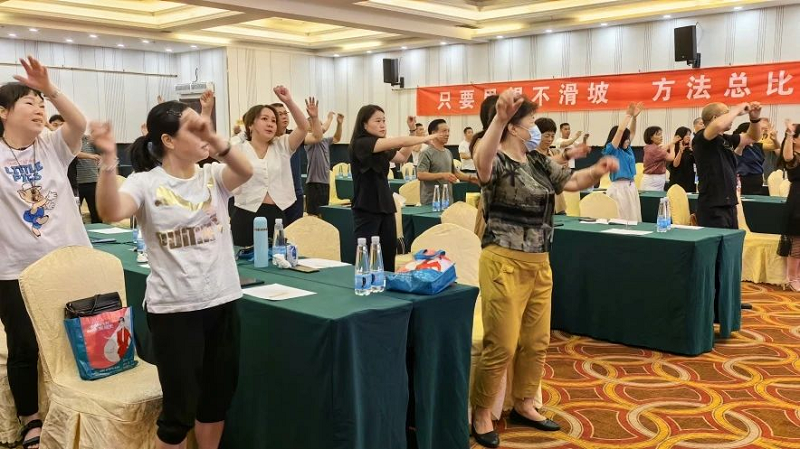 攜手并進(jìn)，強(qiáng)勢為上，2023年帥豐集成灶江西省區(qū)半年度會議暨新品培訓(xùn)會成功落幕      