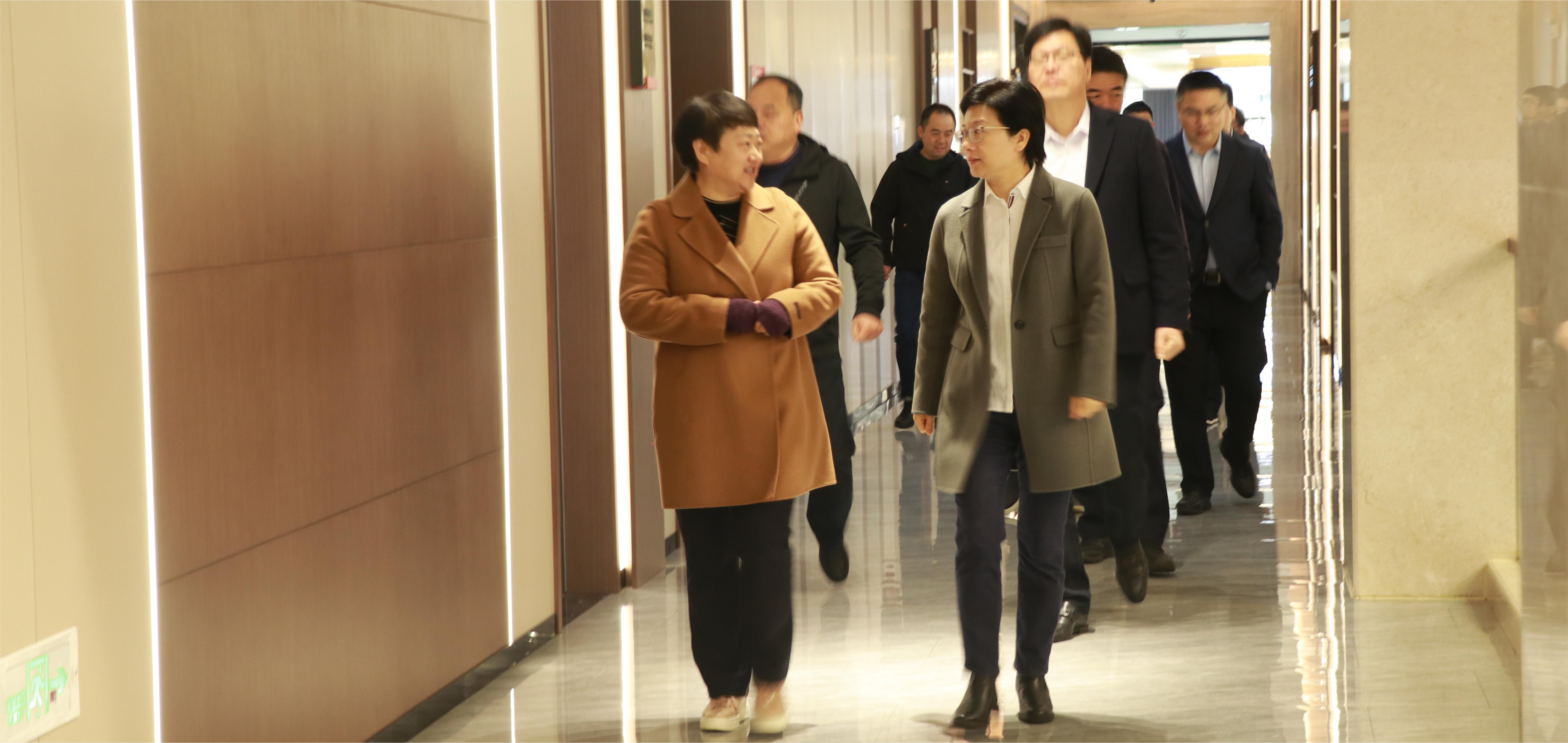 快訊 | 嵊州市委副書記、市長潘超英，副市長郭偉鋒一行蒞臨帥豐電器參觀調(diào)研