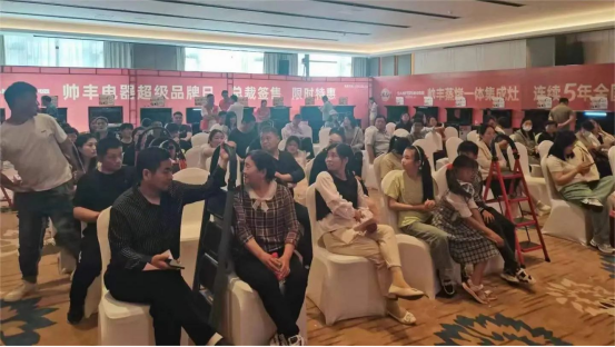 總裁“價(jià)”到 火爆全城｜帥豐總裁簽售會(huì)，河南滑縣站&安徽淮南站火了！