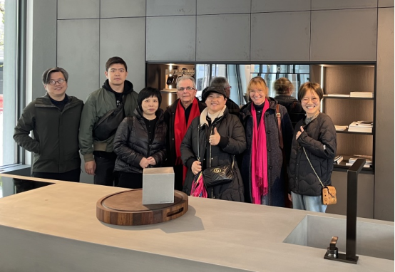 與國(guó)際先進(jìn)理念接軌，全力打造一站式高端全屋定制