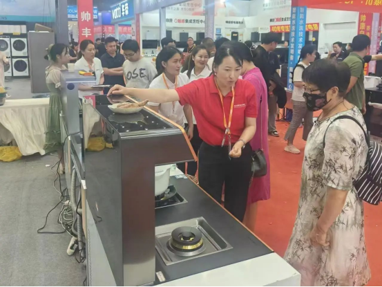 多維出擊 贏戰(zhàn)市場｜帥豐電器攜新品時(shí)空S7亮相家博會(huì)，火爆出圈！