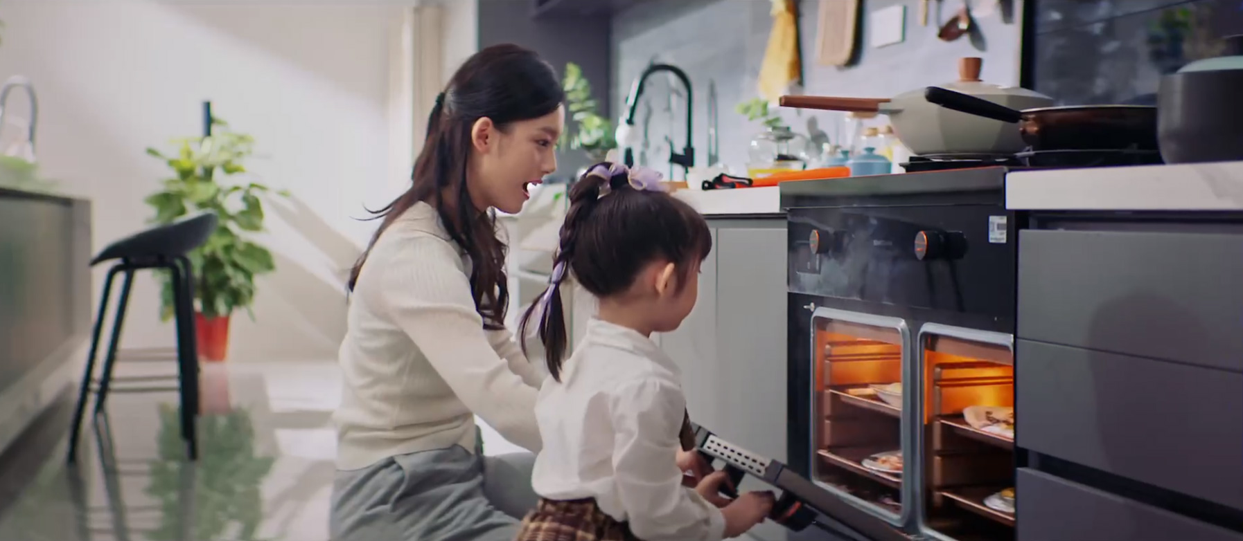 匠心質(zhì)造每一次陪伴，帥豐集成灶溫暖治愈三餐四季每一個(gè)瞬間