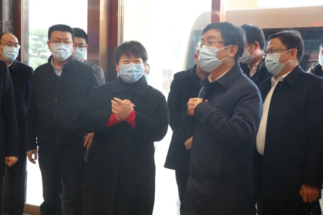 行業(yè)標(biāo)桿，彰顯豐采|紹興市委副書記、代市長施惠芳一行蒞臨帥豐調(diào)研指導(dǎo)！