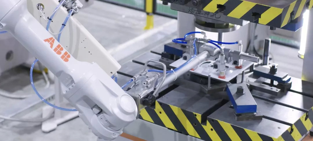 帥豐接受整體廚房考察，共寫行業(yè)未來新篇章!