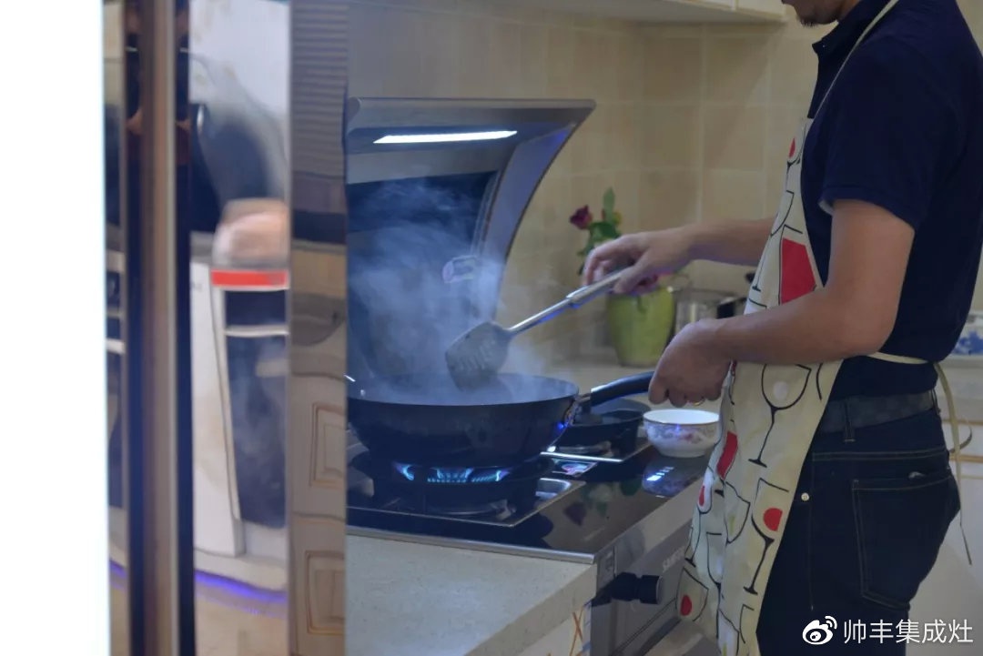 中央電視臺財經(jīng)頻道走進(jìn)帥豐深度調(diào)研