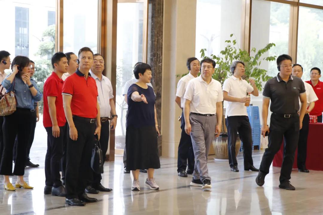 領(lǐng)勢(shì)而上，實(shí)力榮耀|“中國(guó)廚具之都”評(píng)審組專家走進(jìn)帥豐，考察指導(dǎo)相關(guān)工作