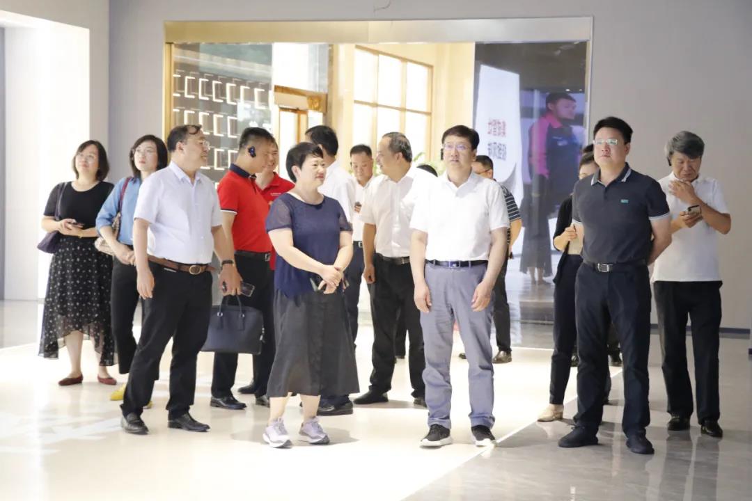 領(lǐng)勢(shì)而上，實(shí)力榮耀|“中國(guó)廚具之都”評(píng)審組專家走進(jìn)帥豐，考察指導(dǎo)相關(guān)工作