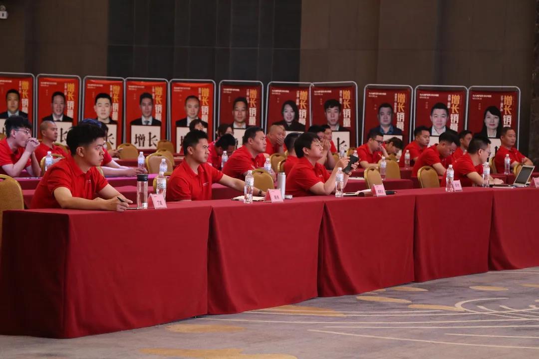 賦能現(xiàn)在，沖刺未來(lái)|帥豐電器2021營(yíng)銷中心年中復(fù)盤會(huì)暨總裁簽售活動(dòng)啟動(dòng)會(huì)圓滿舉行！