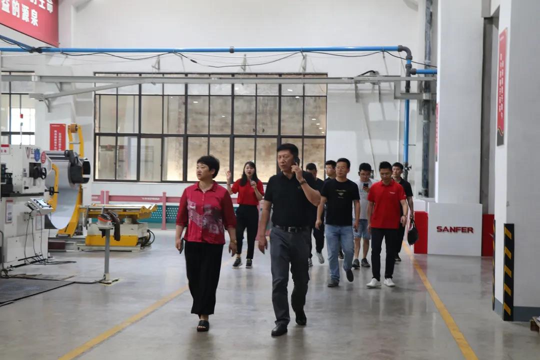 聚力賦能 領(lǐng)跑共贏 | 考察團(tuán)走訪帥豐電器，抒寫嵊州廚電新篇章！