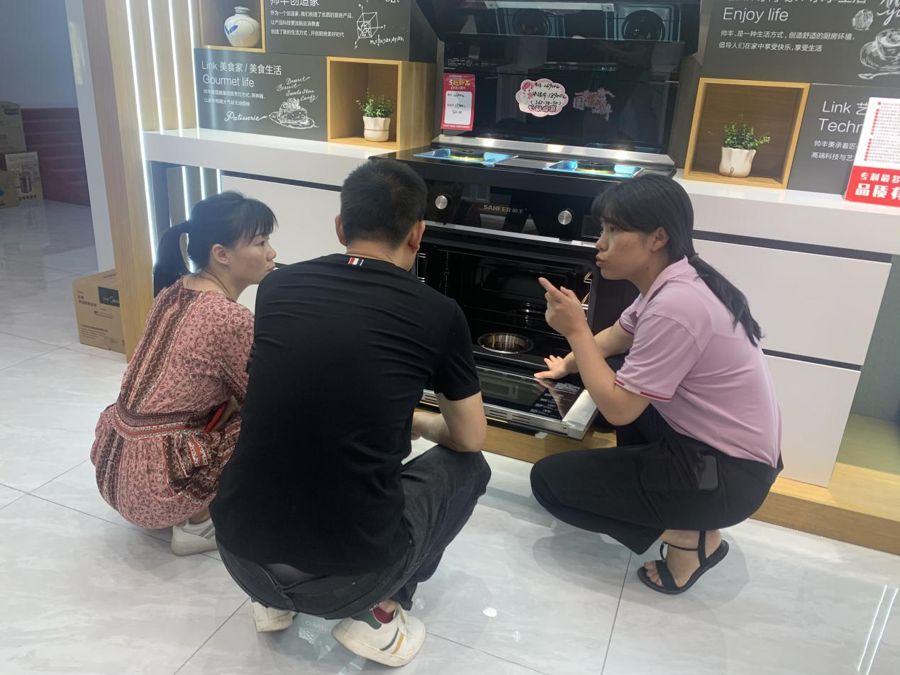 帥豐集成灶全國(guó)標(biāo)桿門(mén)店贛州店銷(xiāo)售秘笈大揭秘