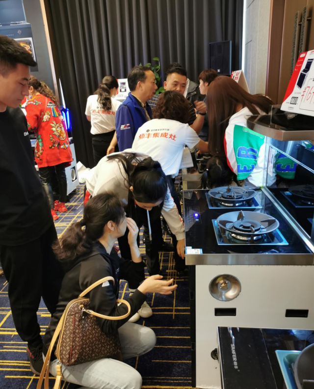 人潮鼎沸！帥豐2021新品發(fā)布暨全國推廣直購會·宜賓站圓滿收官