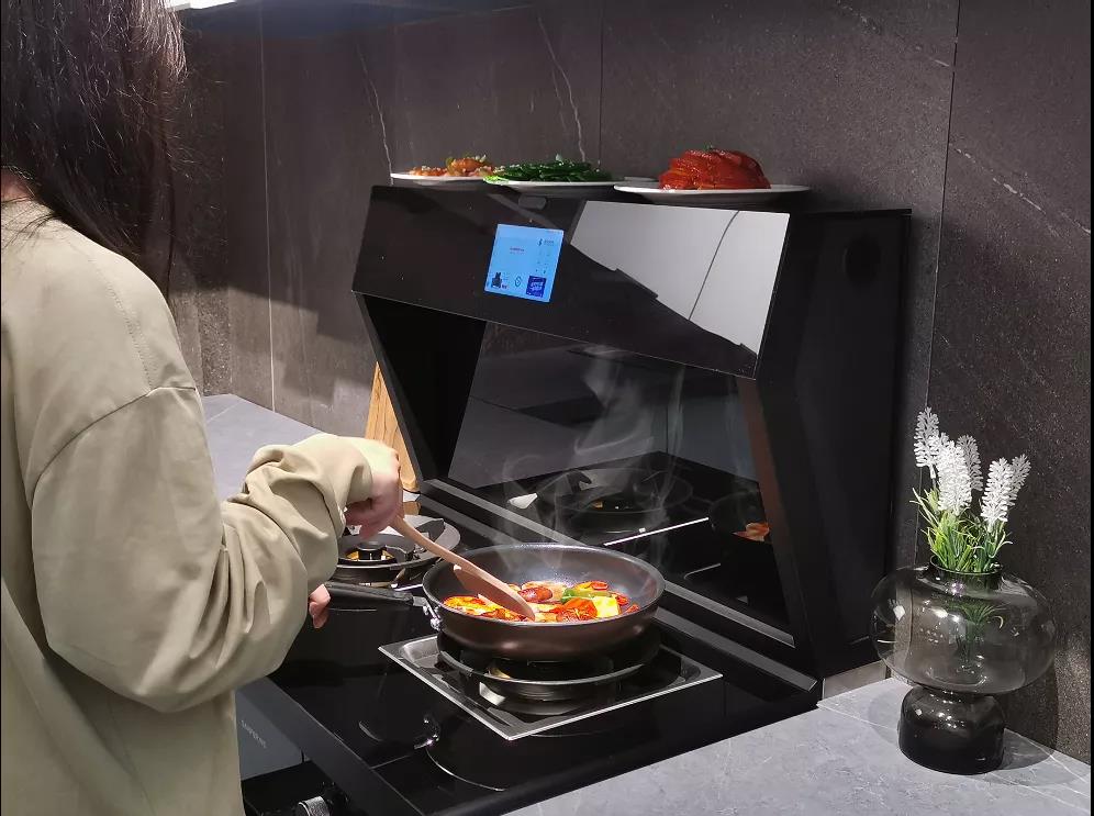 自帶大屏幕的集成灶，到底有多牛？